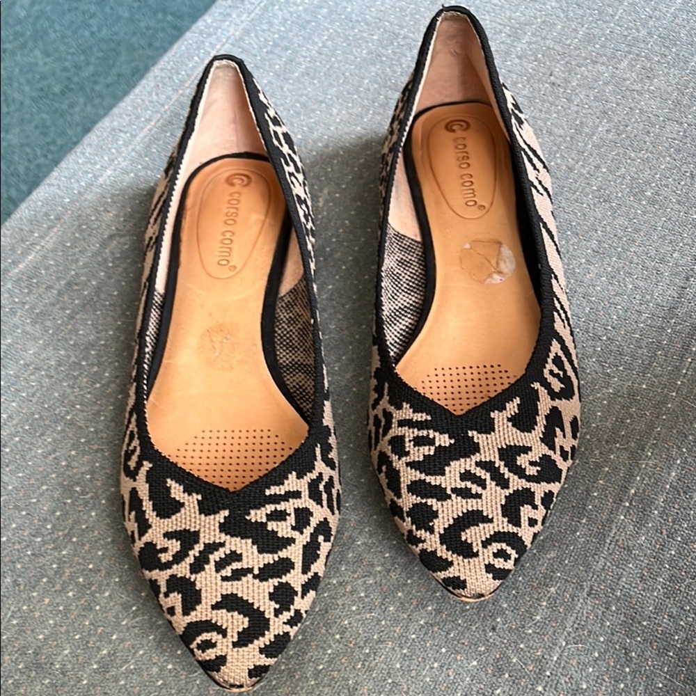 Black and Tan Women's Shoes corso como
Animal Print Julia Knit 
Size 8.5 M